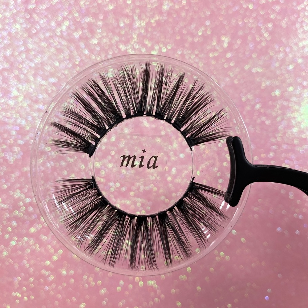 MIA lashes